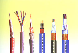 電子計算(suan)機用信号電(diàn)纜